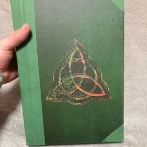 Charmed Complete Series Book of Shadows Box Set 📖📚📕🪄🧙
